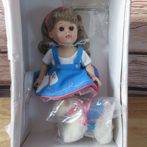Vogue GINNY Sparky Skirt #9HP106 Doll With Dog Puppy On Leash - Picture 2 of 10
